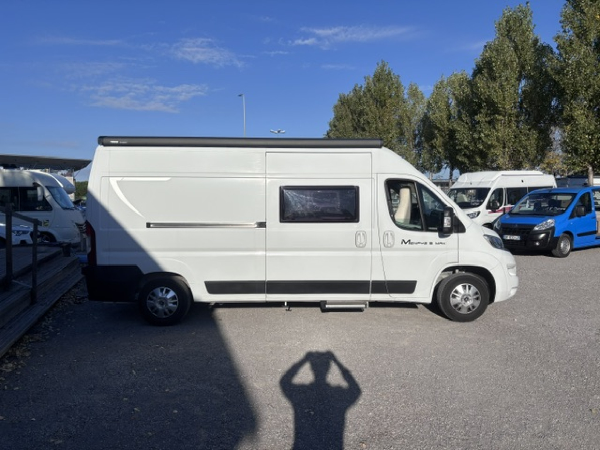 44052-01-2048.jpg
