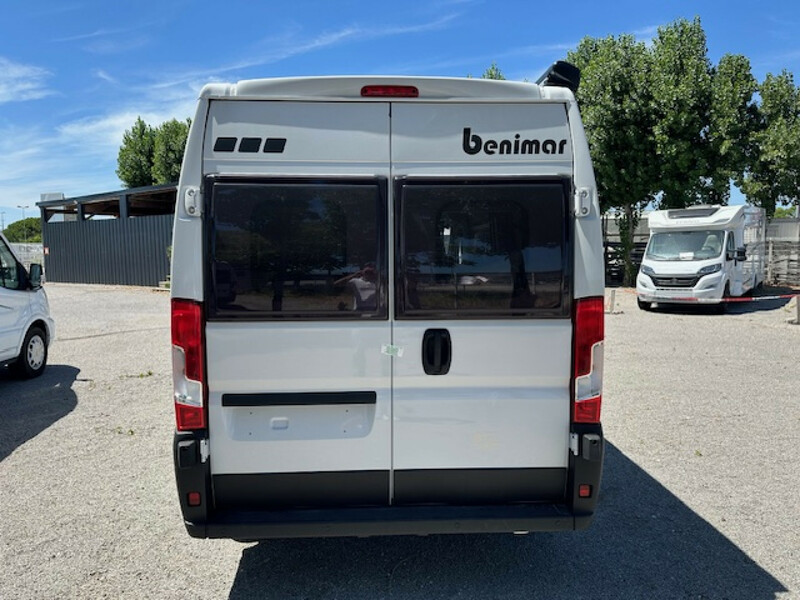 43765-03-2048.jpg