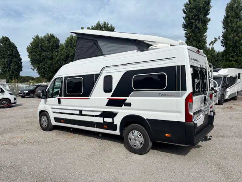 43951-04-2048.jpg