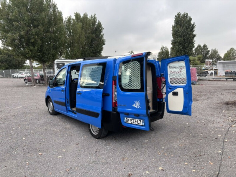 44037-03-2048.jpg