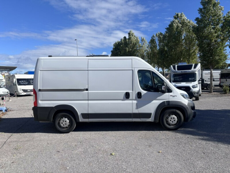 44044-01-2048.jpg